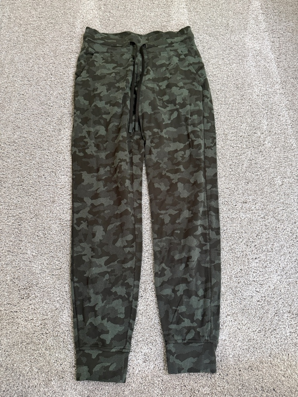lululemon athletica Men's Olive Green Camo Joggers